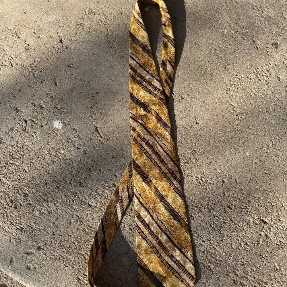 Elegant Gold and Brown Striped Silk‎ Barcelino Tie
